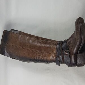 Freebird Aspen Distressed Leather Boots with Chain Accent Size 9